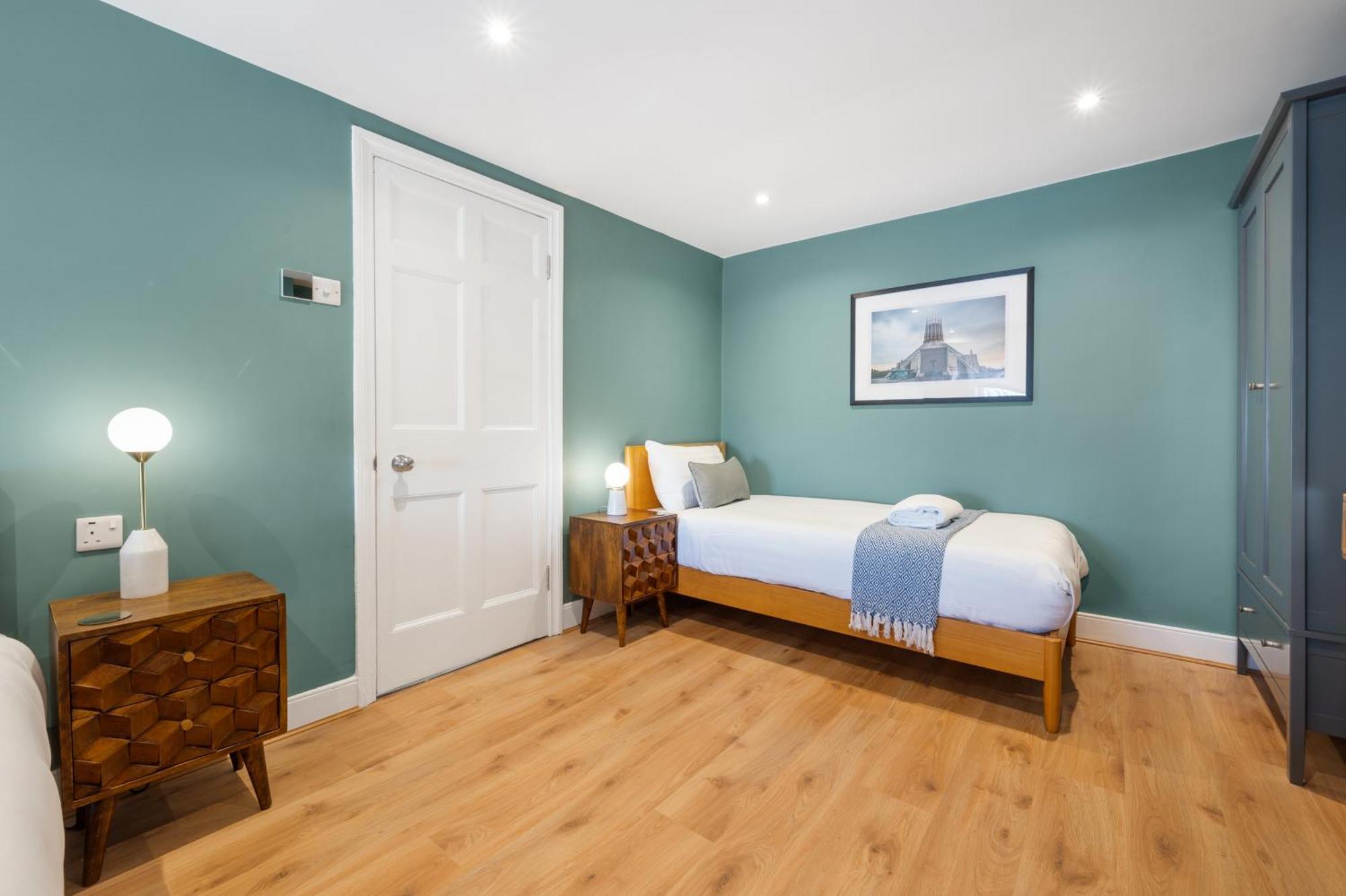 Host & - Upper Duke Street * Liverpool