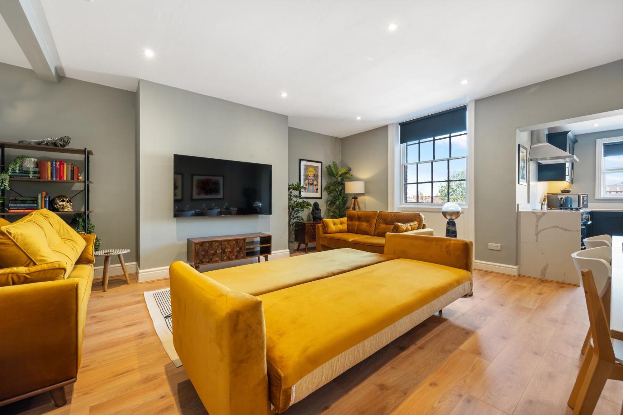 Host & - Upper Duke Street *